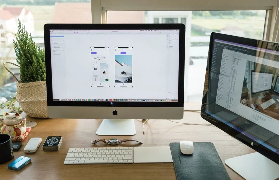 hero-img-02 A contemporary workspace showcasing a laptop, tablet, and smartphones, ideal for tech and freelance use.